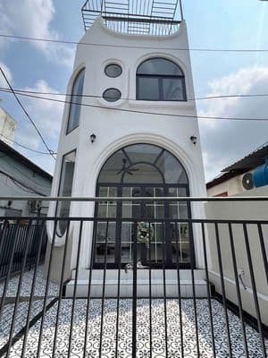 Có P.Ngủ Tầng Trệt, 50m², 4 PN, full nội thất, vào ở ngay