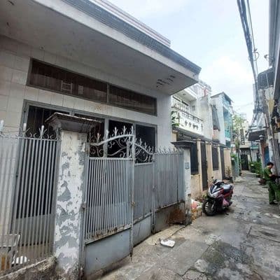 Nhà 4,2x15,kế Trường Chinh Cầu Tham Lương, ga Metro