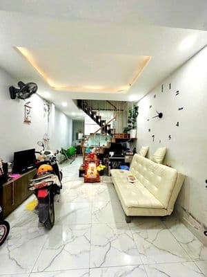 Nhà thuê Gò Vấp 2PN Hẻm xe hơi Phan Huy Ích gần Emart 9 triệu