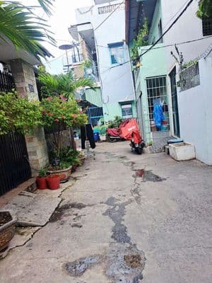 Hiếm ghê âu cơ-vài mét ra đường lớn-2 tầng đúc đẹp-lô góc-hơn 2 tỷ