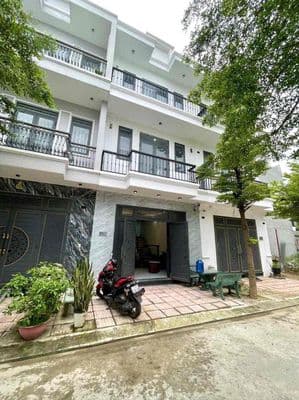 nhà 1 trệt 2 lầu An Phú đầy đủ nội thất,đường 7m đậu ô tô ok
