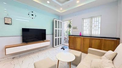 Chính chủ cho thuê căn hộ 1pn 50m2 mới 100% full tiện nghi ngay quận 3