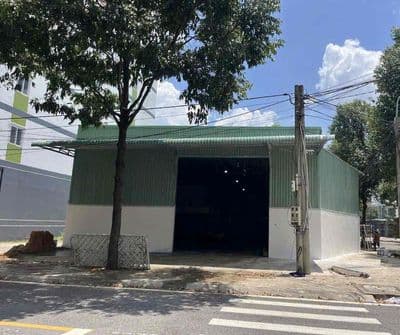 KHO XƯỞNG LÔ GÓC 450m2 NGAY TRUNG TÂM TPM