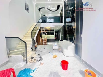 Nhà đẹp 4m nở hậu 4.4m x 13m full nội thất hẻm 5m đường Lê Văn Khương