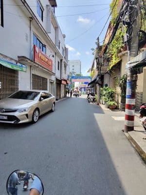 Nhà 4 tầng vị trí đẹp ngay chợ hoàng hoa thám, khu k300, bàu cát