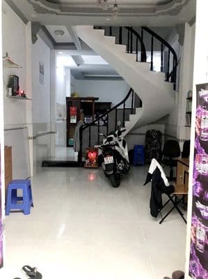 4x15m Sân để xe Nhà thuê Gò Vấp 3PN Hẻm xe hơi Pham Văn Chiêu