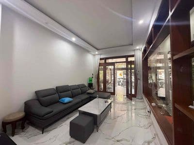 Nhà : Phạm Vấn 3 tầng 4pn5wc Cho thuê 35tr/th