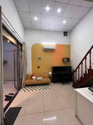 Cho thuê nhà hẻm xe hơi đường Lý Chính Thắng Quận 3