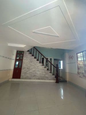 Bán nhà 3,5 tầng view sân thượng trực diện biển quá đẹp.