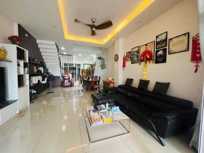 Nhà 1 Trệt 3 Lầu - FULL NỘI THẤT - Ngay Trường Cao Đẳng Công Thương