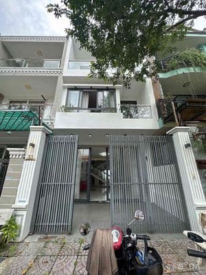 CHO THUÊ TRỆT 2 LẦU CÓ NỘI THẤT MỚI ĐẸP ĐƯỜNG SỐ 3 KDC 586