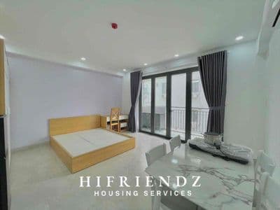 CHDV BAN CÔNG FULL NỘI THẤT MỚI KENG GẦN ĐH NGUYỄN TẤT THÀNH