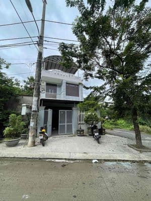 Nhà nguyên căn 3 phòng ngủ gần cầu vượt Hoà Cầm