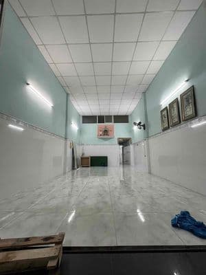 Nhà nguyên căn 3 phòng ngủ gần Lê Văn Quới, Nguyễn Sơn. chỉ 8 triệu