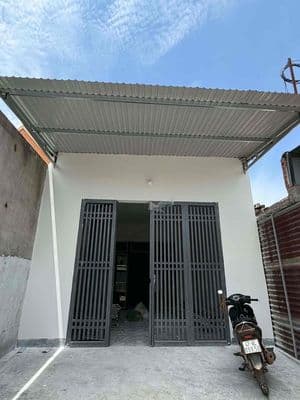 Nhà mặt tiền Y nuê