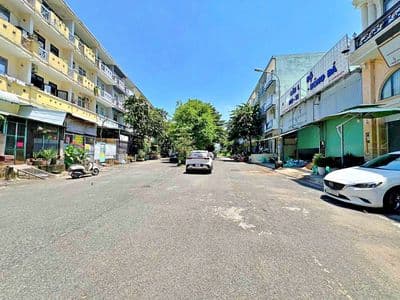 CHÍNH CHỦ - BÁN LÔ ĐẤT GIÁP PHẠM VĂN ĐỒNG DT56M2 - ĐƯỜNG RỘNG 20M