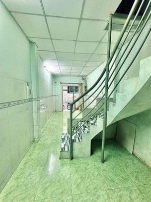 gấp gấp bán rẻ. lý thánh tông,tân phú.luỹ bán bích.đầm sen.