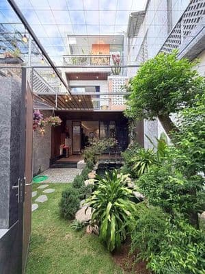 NHÀ 3 TẦNG SÂN VƯỜN – HỒ CÁ XINH XẮN, TRUNG TÂM THANH KHÊ
