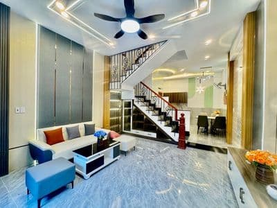 CHIỀU SÂU 11M-3 TẦNG -4PN,3WC-HẺM XE TẢI 7M-SỔ ĐẸP NỞ HẬU-GIÁ 4.5(TL)