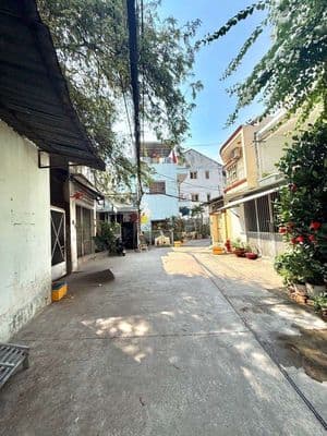 Bán Nhà Đường Phú Thọ Hòa - 48m2 - Hẻm Xe Hơi Tận Nhà - Chỉ Hơn 4 Tỷ.