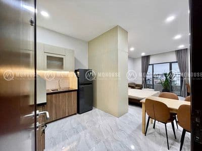 Studio ban công cực đẹp khu ăn uống bàu cát - ngã tư bảy hiền