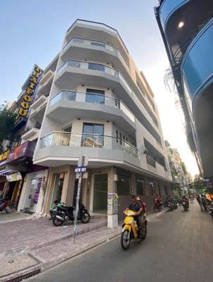 Góc 2MT Sư Vạn Hạnh, Q10 - Dt: 4x20m, Kc: trệt 4 lầu TM