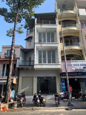 SPA - TIỆM TÓC MT Nguyễn Công Trứ, Q1. DT: 6,5X12M, Kc: trệt 3 lầu