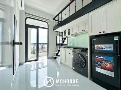 DUPLEX CAO CẤP - BAN CÔNG - MÁY GIẶT RIÊNG - NGAY ĐẦM SEN