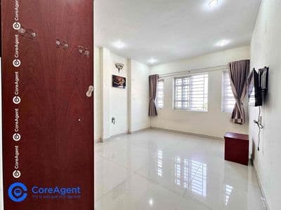 Căn hộ rộng, tràn ngập ánh sáng tự nhiên ngay Đầm Sen