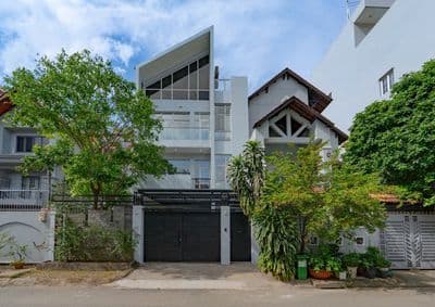 Cho thuê villa 216/8 Nguyễn Văn Hưởng, Thảo Điền, TP. Thủ Đức.