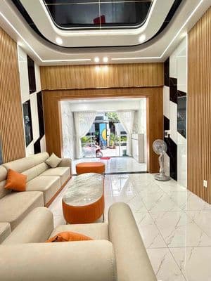 TRUNG MỸ TÂY - QUẬN 12 - NHÀ ĐẸP FULL NỘI THẤT - CHỈ XÁCH VALI VÀO Ở