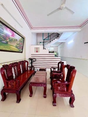 Nhà 1 trệt 2 lầu KDC Long Thịnh – Full nội thất