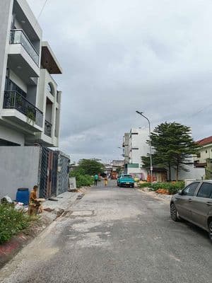 Lô đất 70m2 = 4x18 Ngô Chí Quốc, đường xe hơi tránh