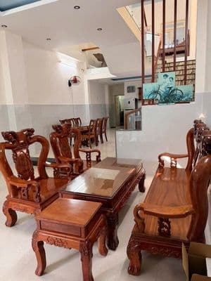 Cho thuê nhà 2 tầng song song Nguyễn Phước Lan - Hoà Xuân