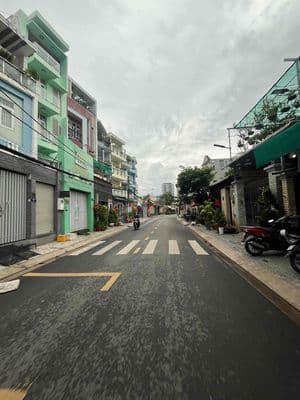 hẻm xe tải 4 tầng 3pn 4wc ngay chợ bà chiểu Bùi Hữu Nghĩa chỉ 18 triêu