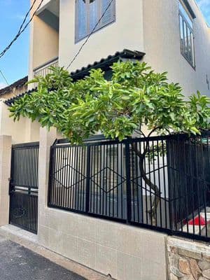 nhà lầu đường số 6 Linh tây sát Phạm Văn Đồng, chợ Thủ Đức hẻm thông