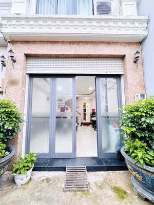 Hẻm xe hơi Hoàng Hoa Thám P.5 Bình Thạnh