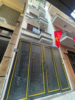 Bán nhà 5 tầng Cầu Giấy, Nguyễn Đình Hoàn, 6PN, 42m2