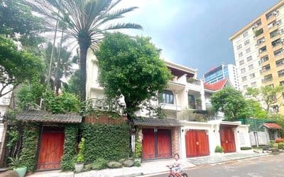 Bán biệt thự Mỹ Đình Nam Từ Liêm, 200m2, 4 tầng, mặt tiền 10m, hơn 61
