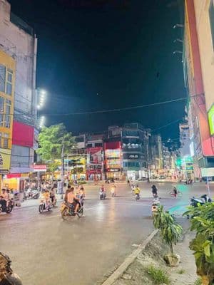 Bán nhà Hoàng Cầu, Đống Đa, 46m2, 5 tầng, 17.8 tỷ