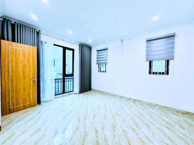Bán nhà 35m² La Khê, Hà Đông - Ô tô đỗ cạnh nhà