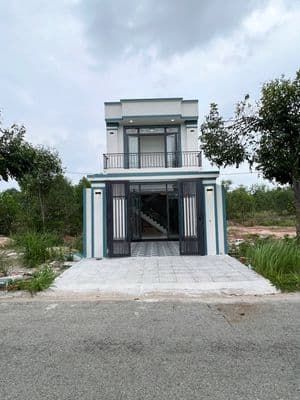 Bán nhà trệt lầu mới Mỹ Phước 4, Bến Cát