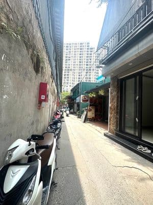 Bán nhà Vĩnh Hưng ô tô đỗ cửa, gần mặt phố
