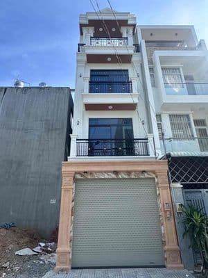 Nhà hẻm xe hơi đường Lò Lu, chung cư Elysian, quận 9