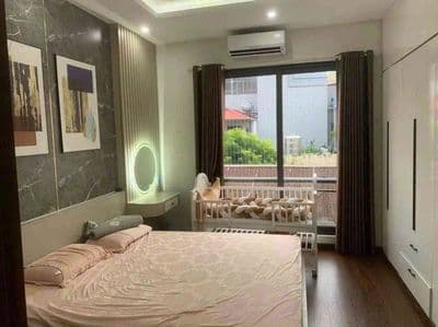 Bán nhà 5 tầng mặt phố Nguyễn Sơn, 8.55 tỷ