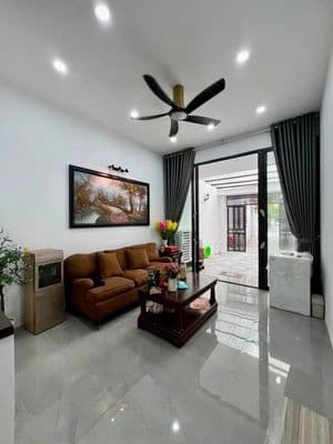 Nhà dân xây Việt Hưng, ô tô tránh, 77m2, hơn 12 tỷ