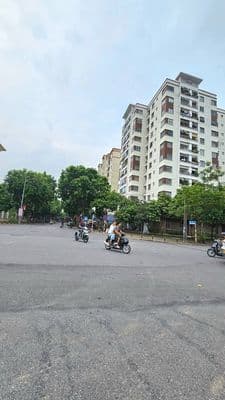 Bán căn hộ Chung cư Việt Hưng, 2PN, full nội thất