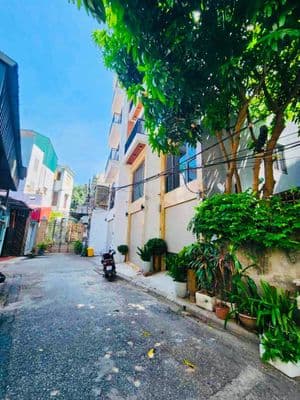 Nhà 5 tầng Gara ô tô gần Aeon Mall Long Biên, 11 tỷ
