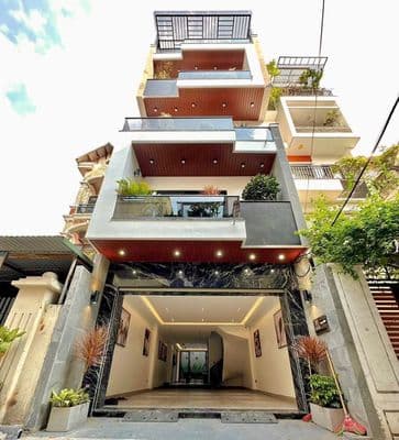 Bán nhà 110m², 6 tầng thang máy, Trung tâm Việt Hưng, hơn 23 tỷ