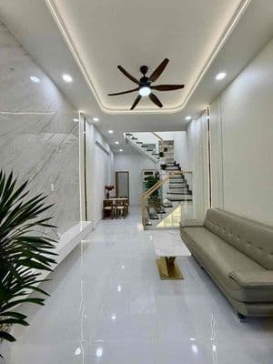 HOÀNG BẬT ĐẠT, TÂN BÌNH, HẺM XE TẢI, GẦN MT, 48 m2, 2 TẦNG, 3PN 2WC